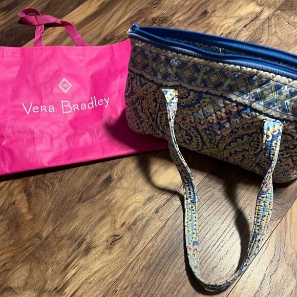 Vera Bradley Retired Blue and Pink Paisley Shoulder Bag never used - Picture 3 of 7
